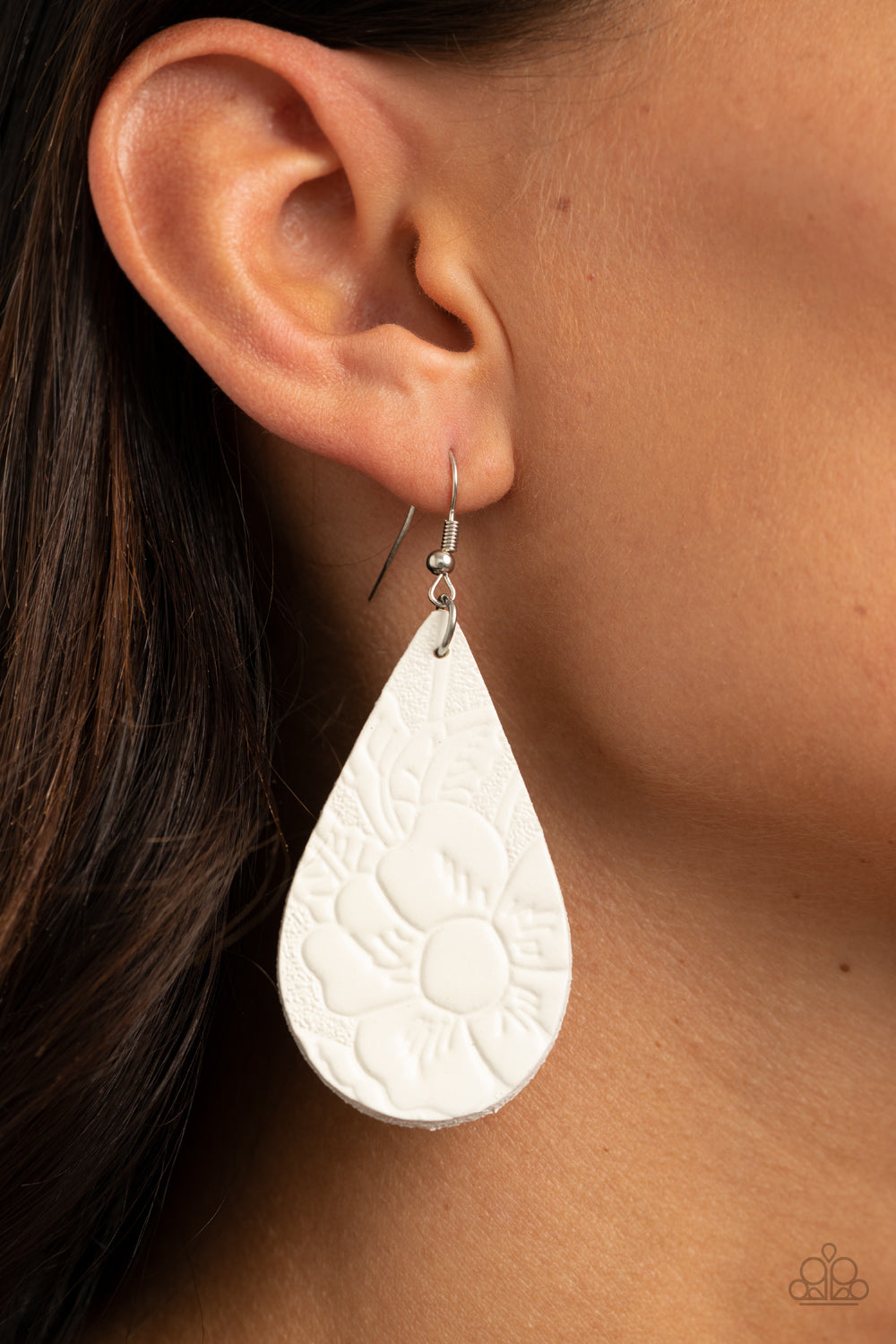 Beach Garden - White Earrings